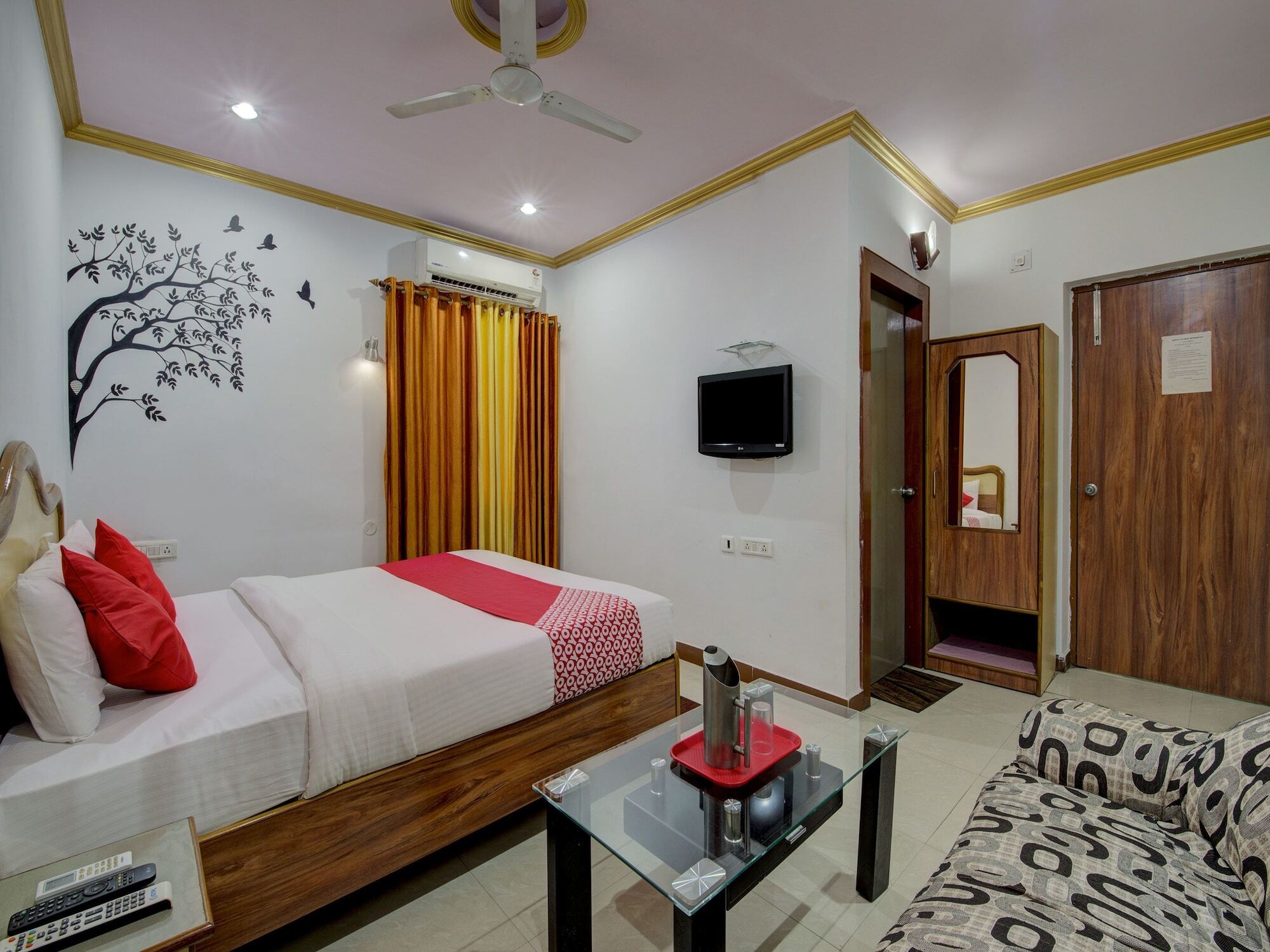 Oyo 4275 Hotel Sunraj Residency 란치 외부 사진